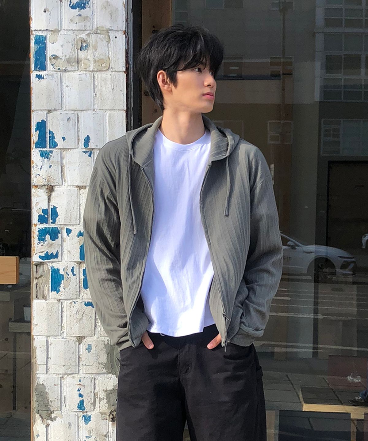 데이(THEY) 크롭 핑거홀 골지 후드집업_KHAKI