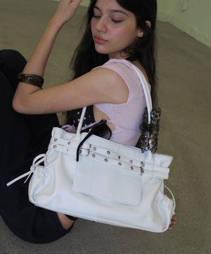 medium town belt bag (cream)