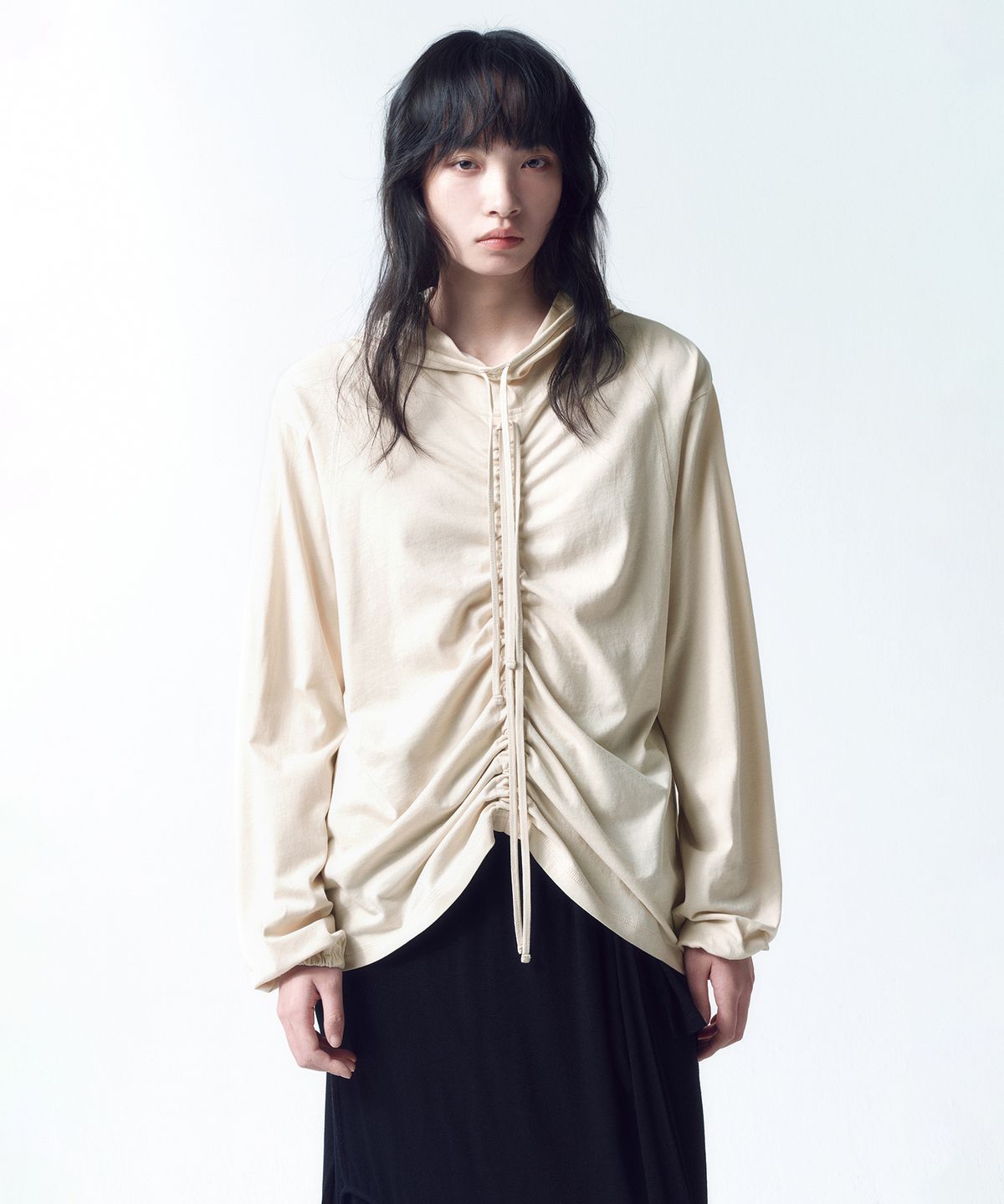 인사일런스 우먼(INSILENCE WOMEN) 스트링 후디 롱슬리브 BEIGE
