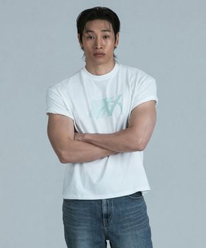 액티브심볼 레귤러핏 크롭 숏슬리브