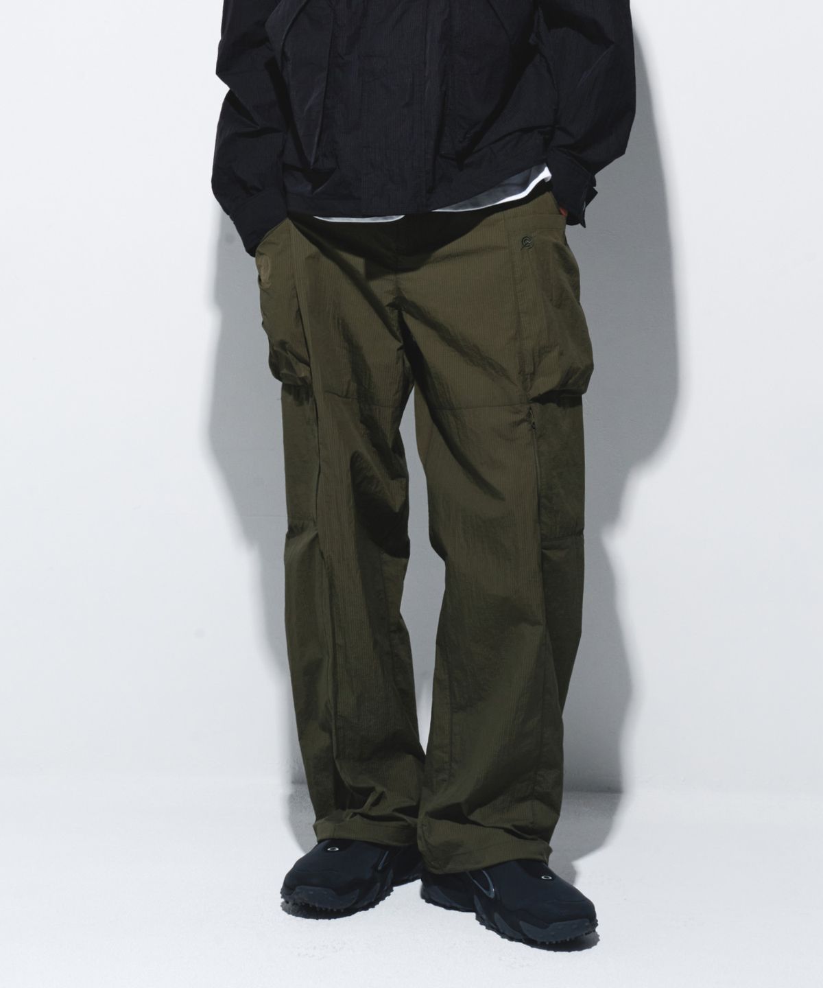 칼라파타르(KALAPATTHAR) EASY WIDE NYLON RIPSTOP PANTS - KHAKI