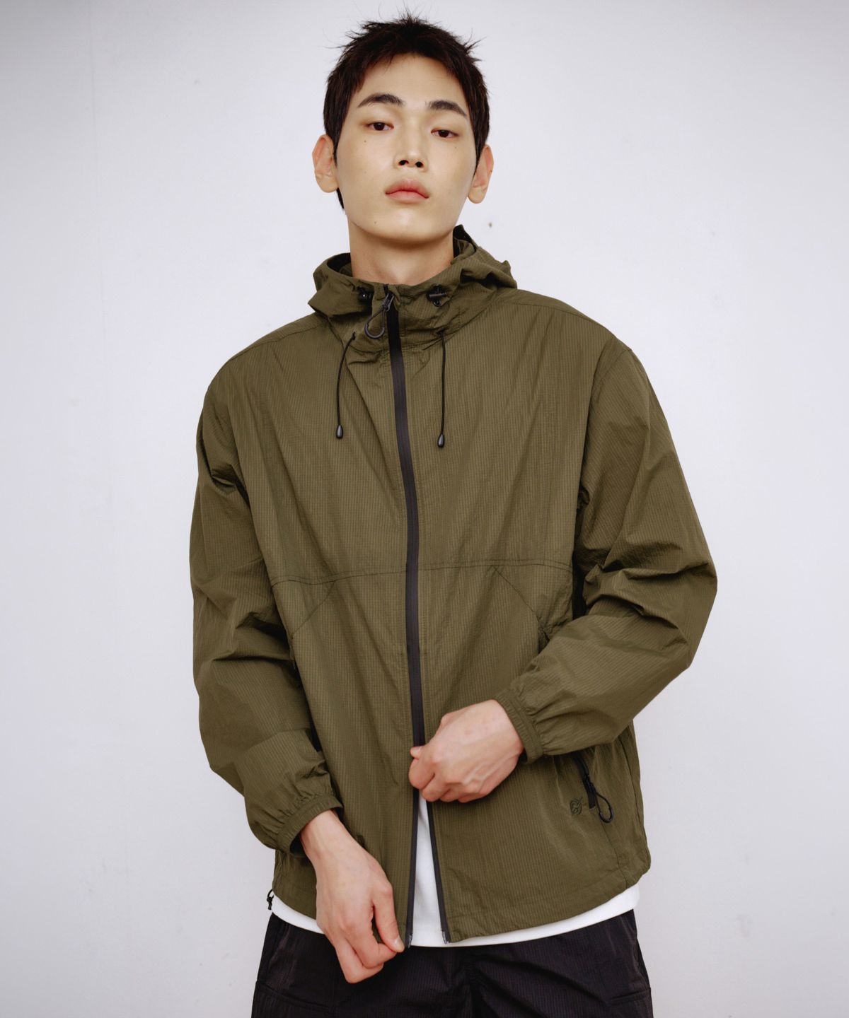 칼라파타르(KALAPATTHAR) AIRY RIPSTOP NYLON TWO-WAY WIND BREAKER - KHAKI