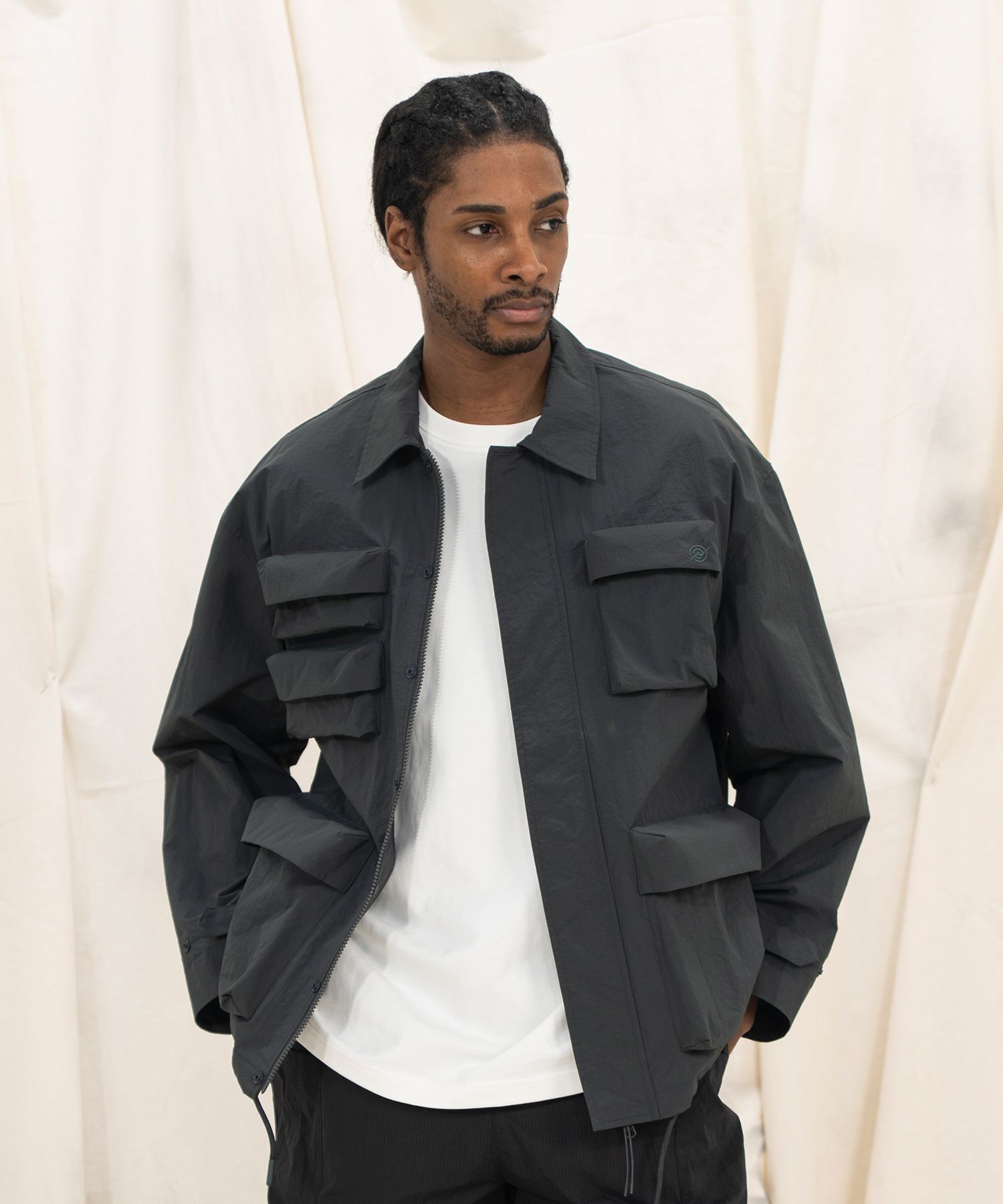 muori ジャケット　tie チャコール　即日配送 MUSINSA公式 | KALAPATTHAR NYLON SILKY M-65 FIELD JACKET - CHARCOAL