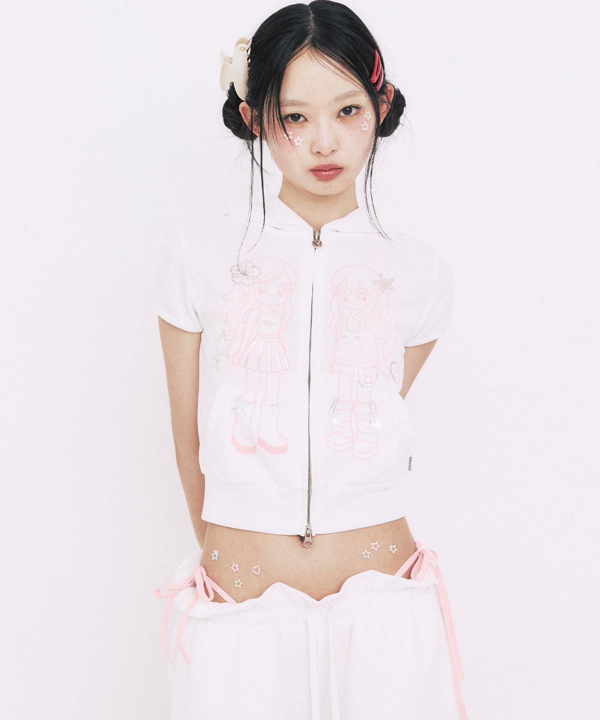 유희(YOUHEE) YOUHEE FRIENDS GRAPHIC HOOD ZIP-UP_WHITE