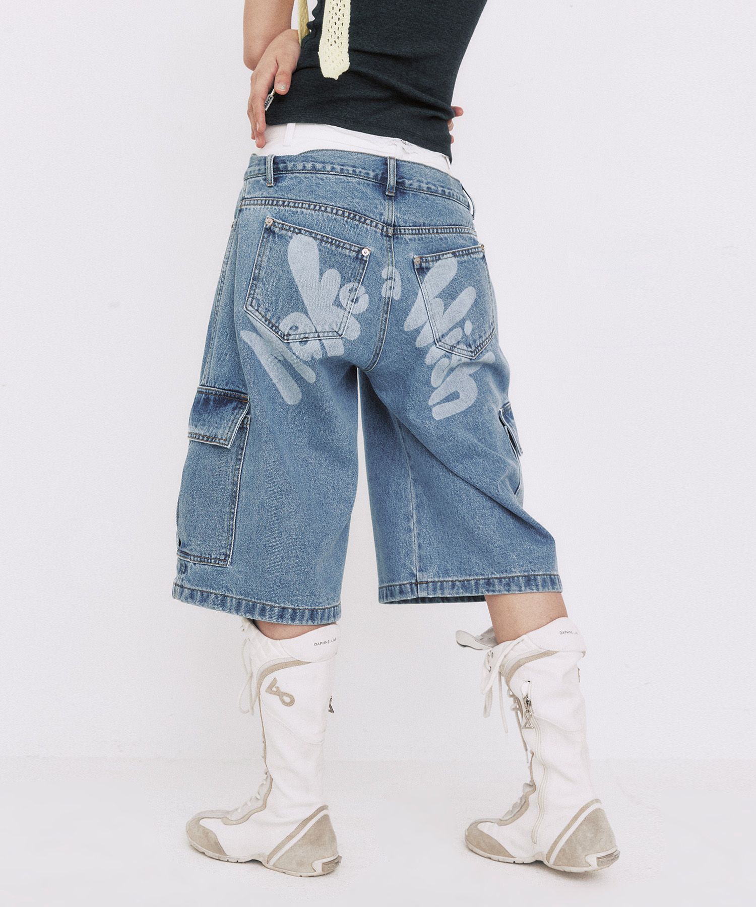 [YOUHEEXOTZ] STAR PATTERN LAYERED BANDING TRACK PANTS_GREY source detail 38