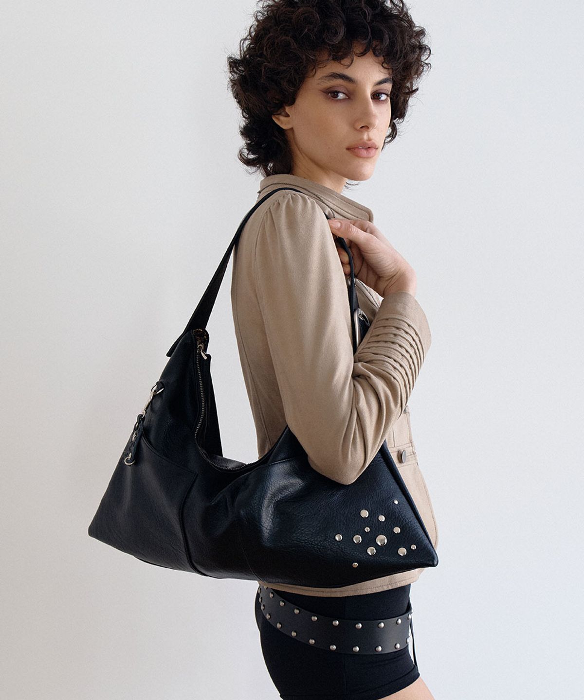 샌드뮤지엄(SAND MUSEUM) RORA HOBO BAG [Black]