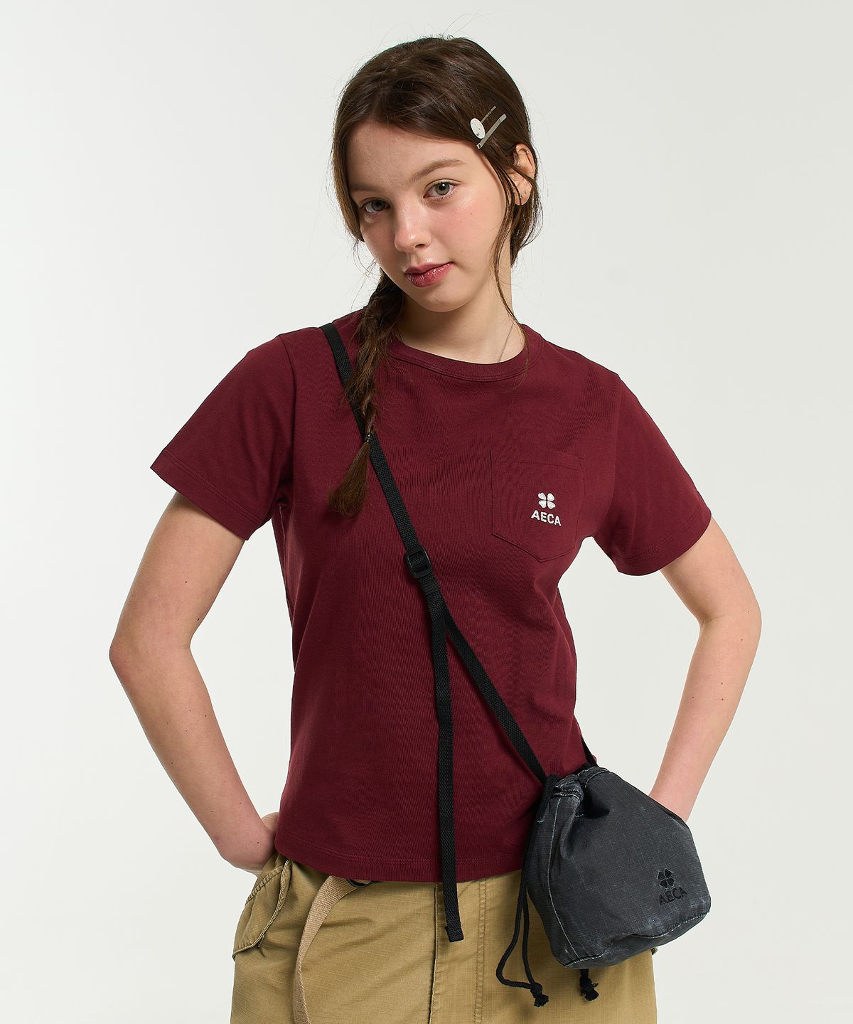 에이카화이트(AECA) (Woman) EVERYDAY AECA CLOVER POCKET TEE-BURGUNDY