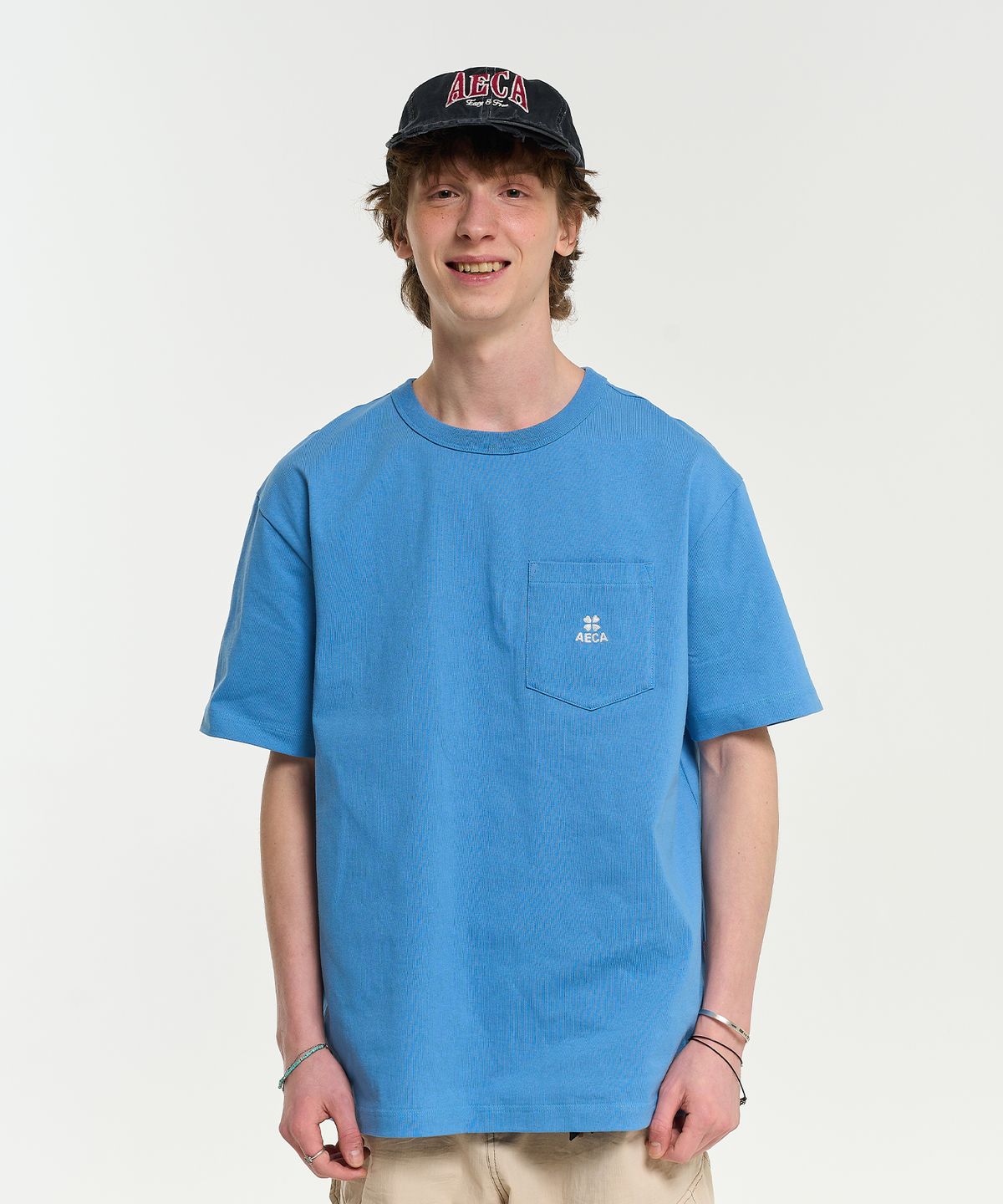 에이카화이트(AECA) EVERYDAY AECA CLOVER POCKET TEE-BLUE
