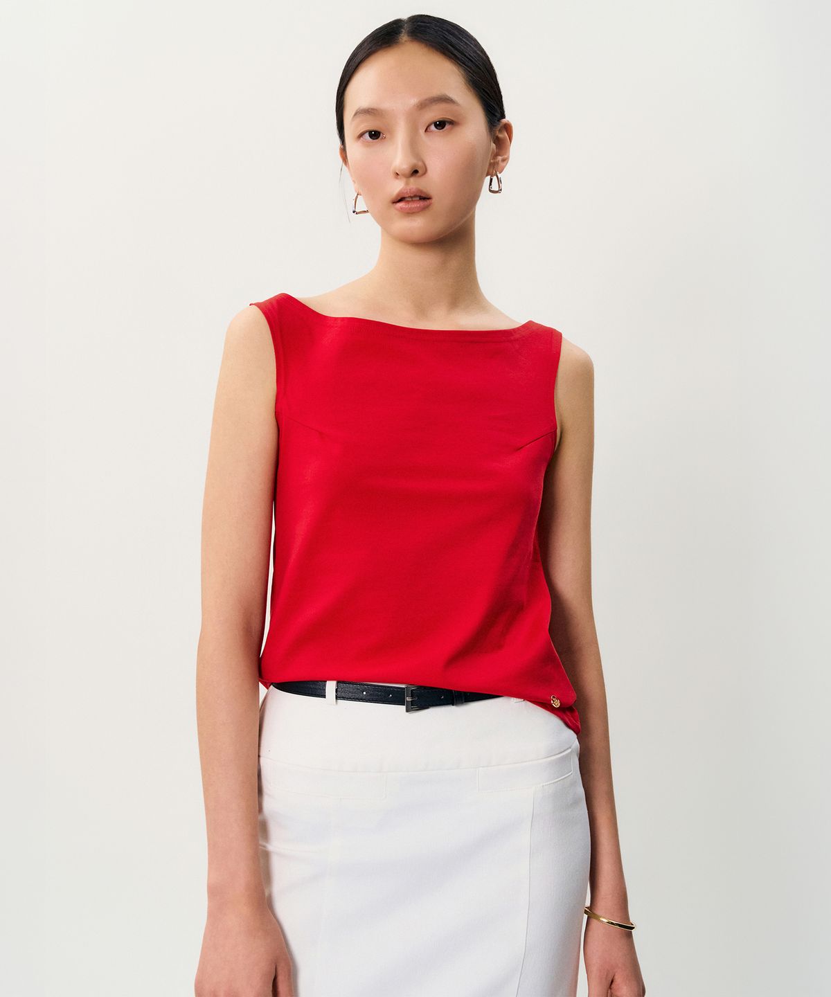 메이버유(MAYVERU) Balm Off-shoulder sleeveless t-shirt _ Red