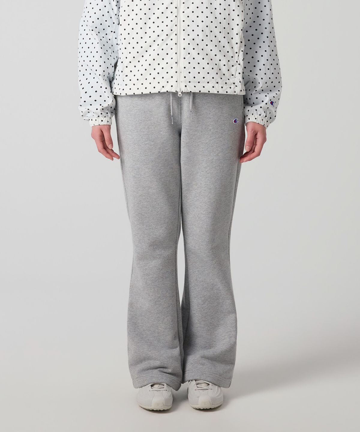 챔피온(CHAMPION) 여성 레귤러핏 부츠컷 스웨트 팬츠 Grey