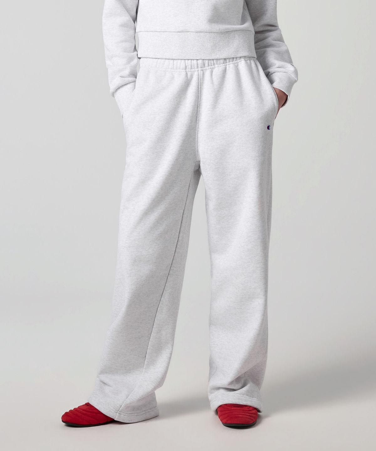챔피온(CHAMPION) 여성 C로고 릴렉스핏 스웨트 팬츠 Light Grey