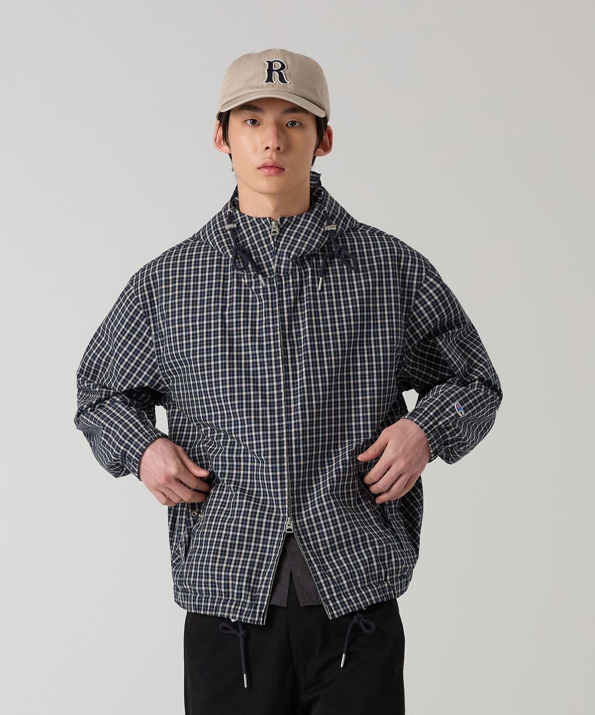 챔피온(CHAMPION) 체크 코튼 윈드브레이커 Navy