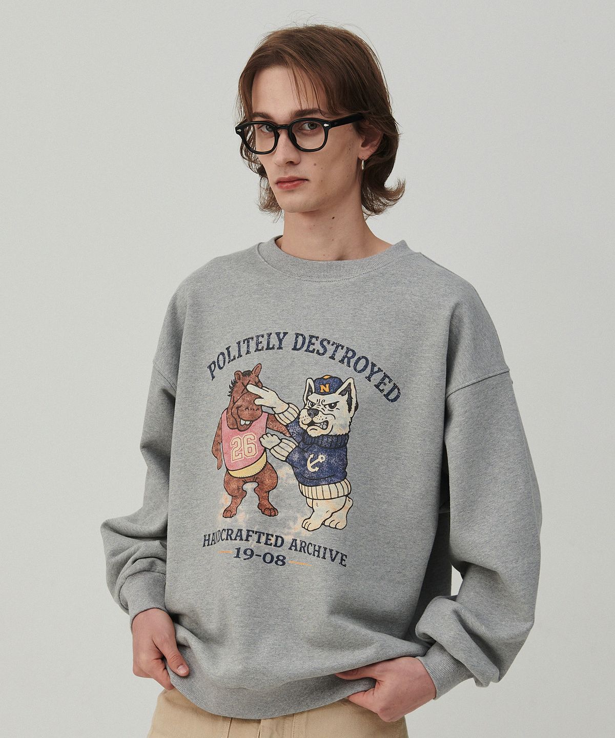 비욘드클로젯(BEYOND CLOSET) [COLLECTION LINE] 빈티지 아카이브 그래픽 스웨트 셔츠 그레이