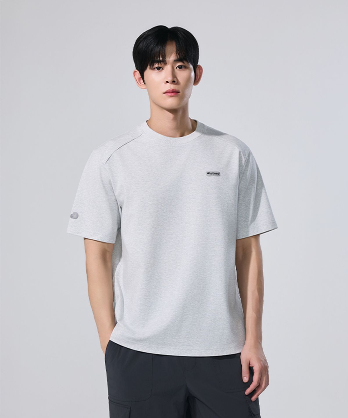 디스커버리 익스페디션(DISCOVERY EXPEDITION) 유니 세미오버핏 반팔티셔츠 (M/GREY)