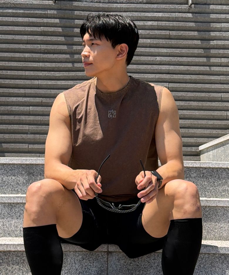 유니 솔트워싱 피그먼트 소로나 민소매티셔츠_BR R1TS3103
