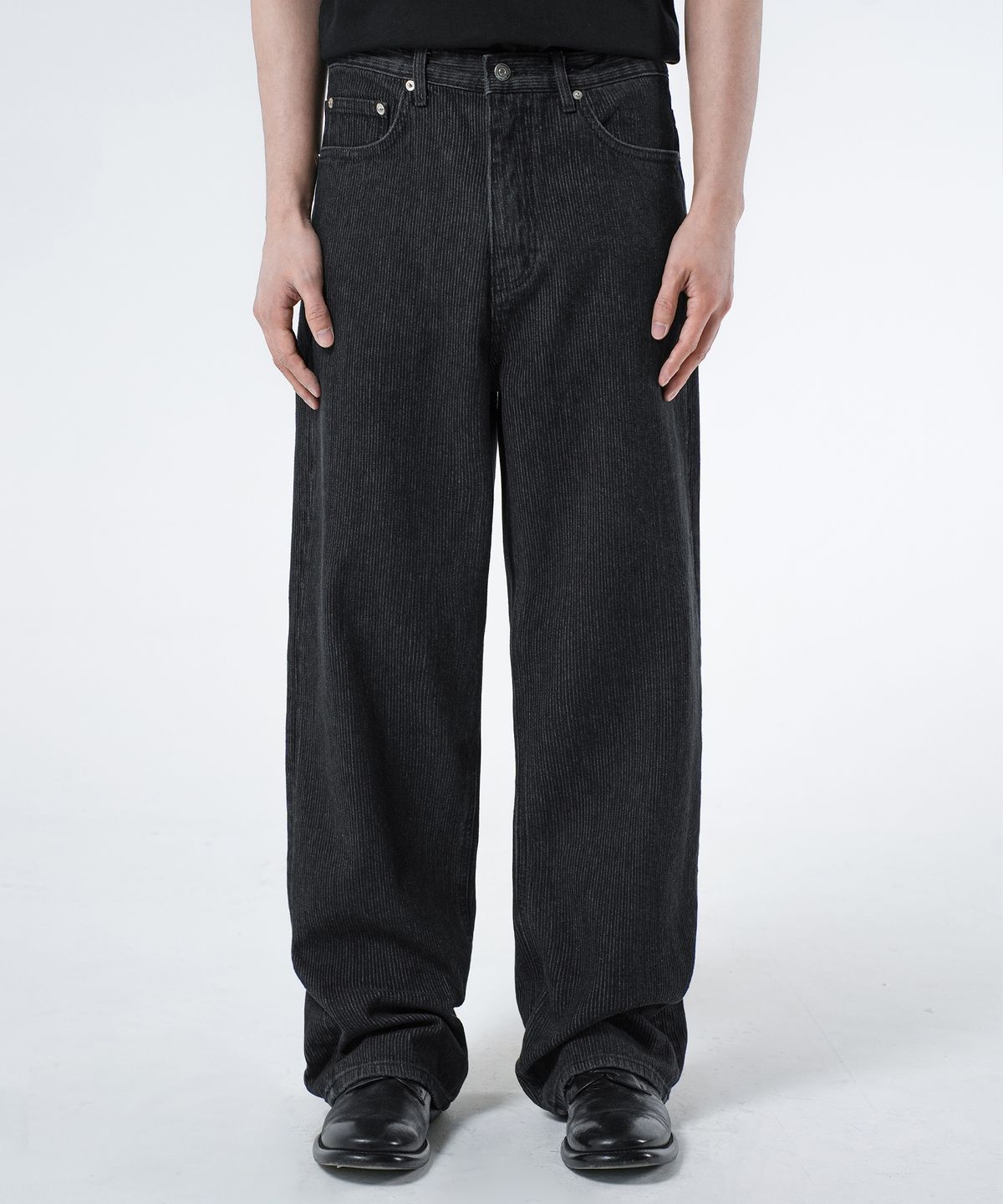 브랜디드(BRANDED) 1767 BLACK WAVE JEANS [EXTRA WIDE STRAIGHT]