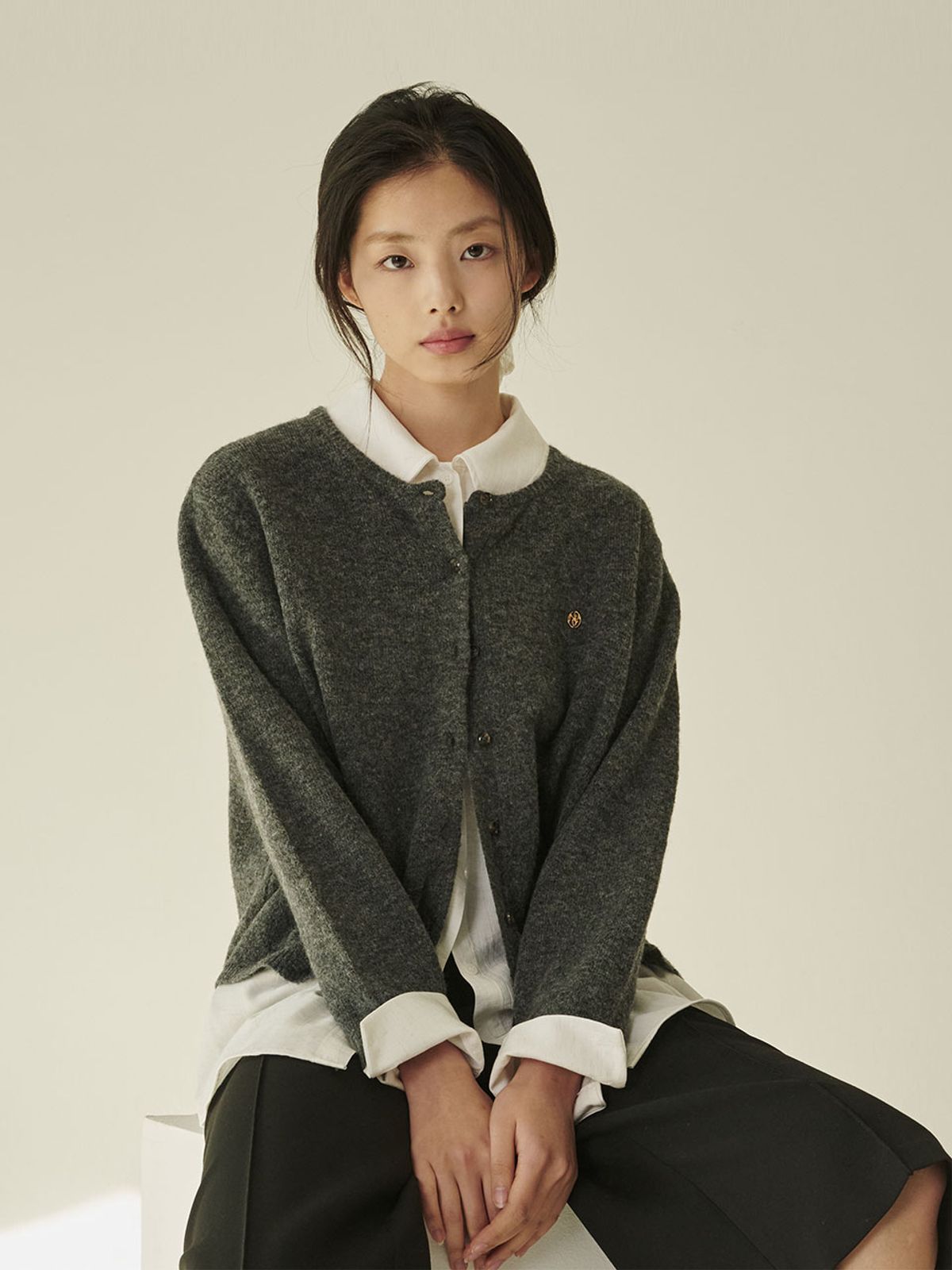 누브(NOUVE) 울 라운드 소프트 가디건 - 멜란지 그레이 / Wool Round Soft Cardigan - M.Gray