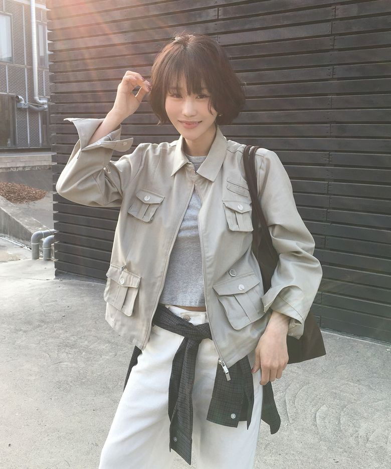 베이직 멀티 포켓 스트랩 포인트 하이드 블루종 코튼 자켓 [ 베이지]