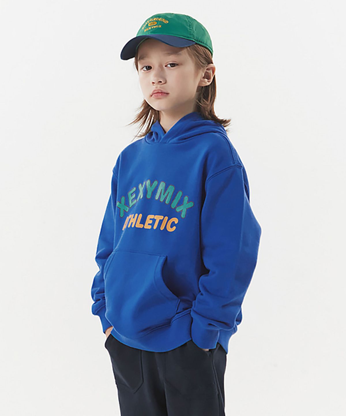 젝시믹스 키즈(XEXYMIX KIDS) 아코 루즈핏 후드 로얄블루 KA1027G