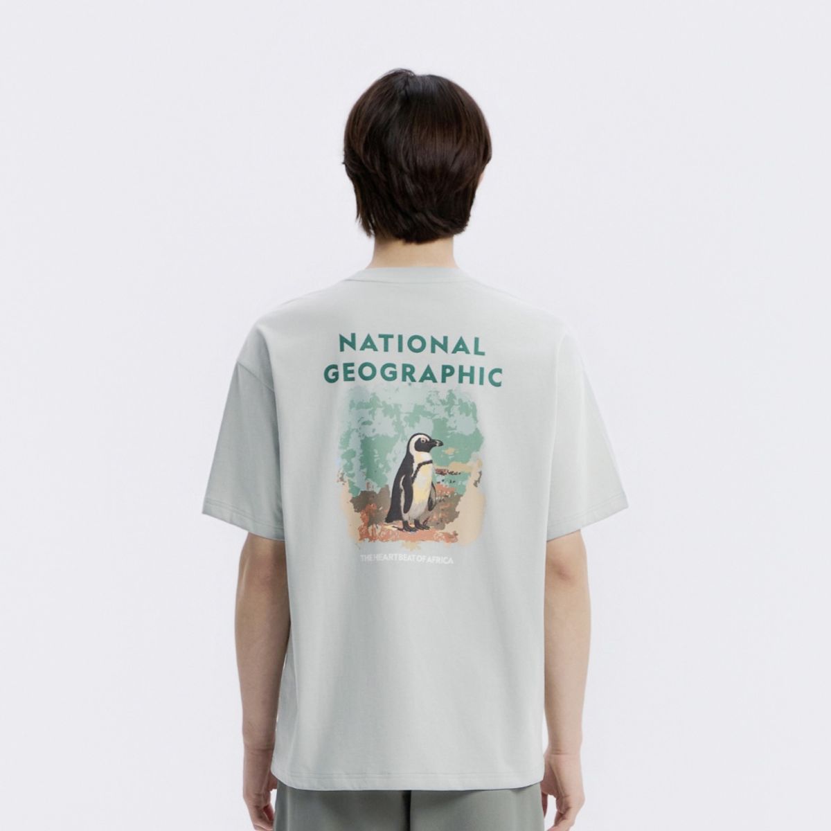 내셔널지오그래픽(NATIONALGEOGRAPHIC) N262UTS962 라텔 리젠 동물 빅그래픽 세미오버핏 반팔 티셔츠 LIGHT KHAKI