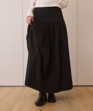 Drop waist shirring long skirt - black