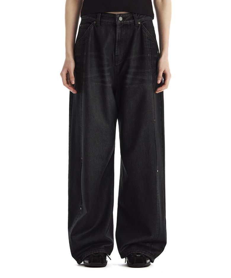 Rivet Slit Coated Denim Pants [ Black ]