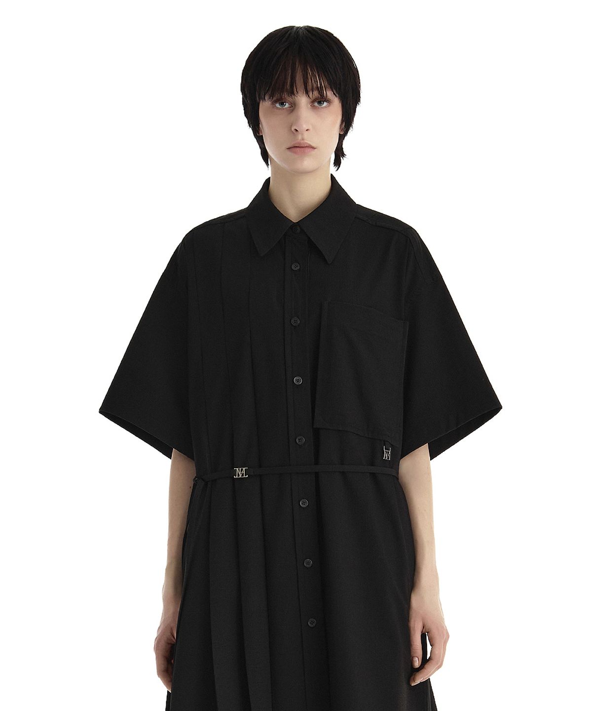 트리밍버드(TREEMINGBIRD) Pleated Daddy Fit Short Sleeve Shirt [ Black ]