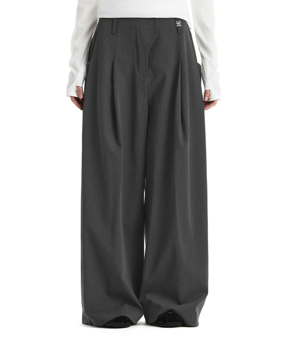 트리밍버드(TREEMINGBIRD) Side Strap Set-Up Wide Pants [ Charcoal ]