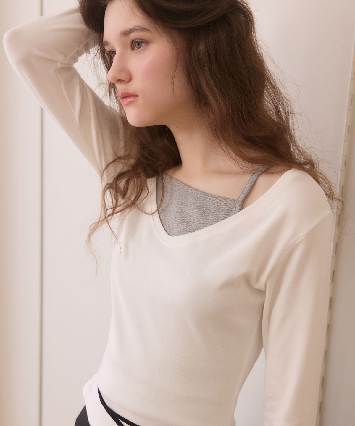 어다울(ADAUL) Deep v neck slim fit layered t shirts - 3color