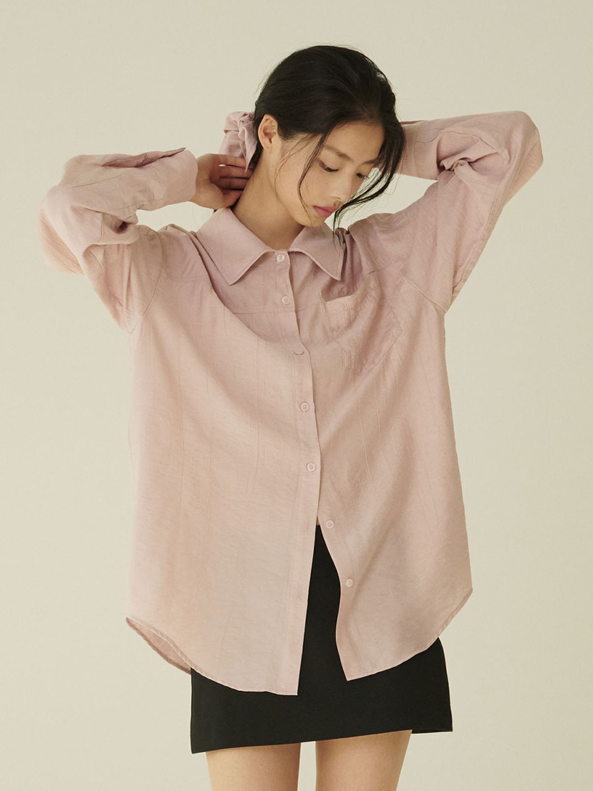 누브(NOUVE) 루즈핏 린넨 셔츠 + 스크런치 SET - 핑크/ Loose Fit Linen Shirt + Scrunchie Set - Pink