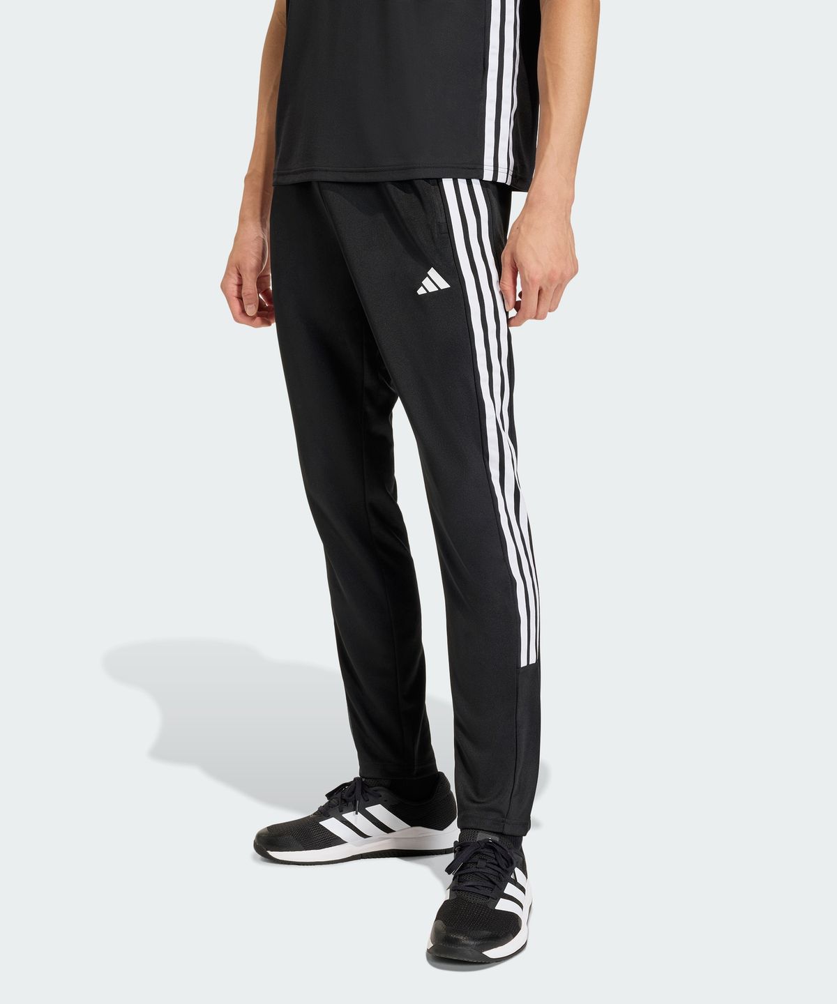 아디다스(ADIDAS) 워크아웃 에센셜 올세트 3-스트라이프 니트 팬츠 KA3590