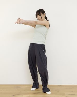 앵클 버튼 와이드 팬츠 (다크그레이)
