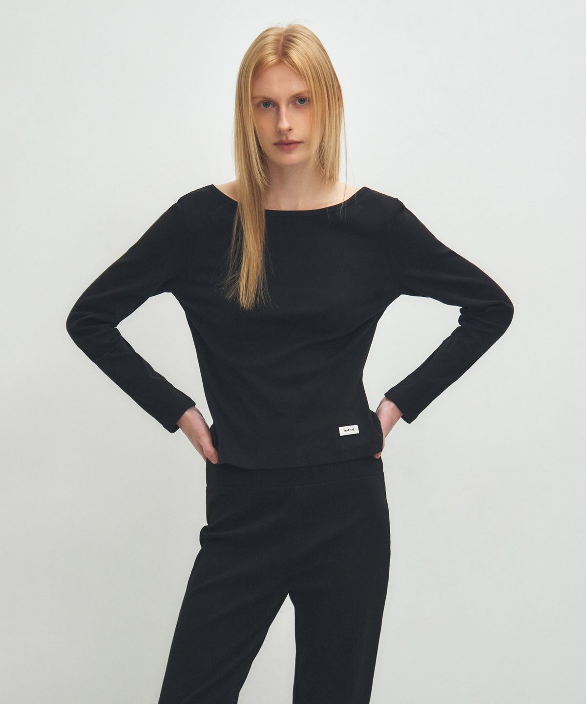 마리떼 프랑소와 저버(MARITHÉ + FRANҪOIS GIRBAUD) W BASIC SCOOP BACK LONG SLEEVE black