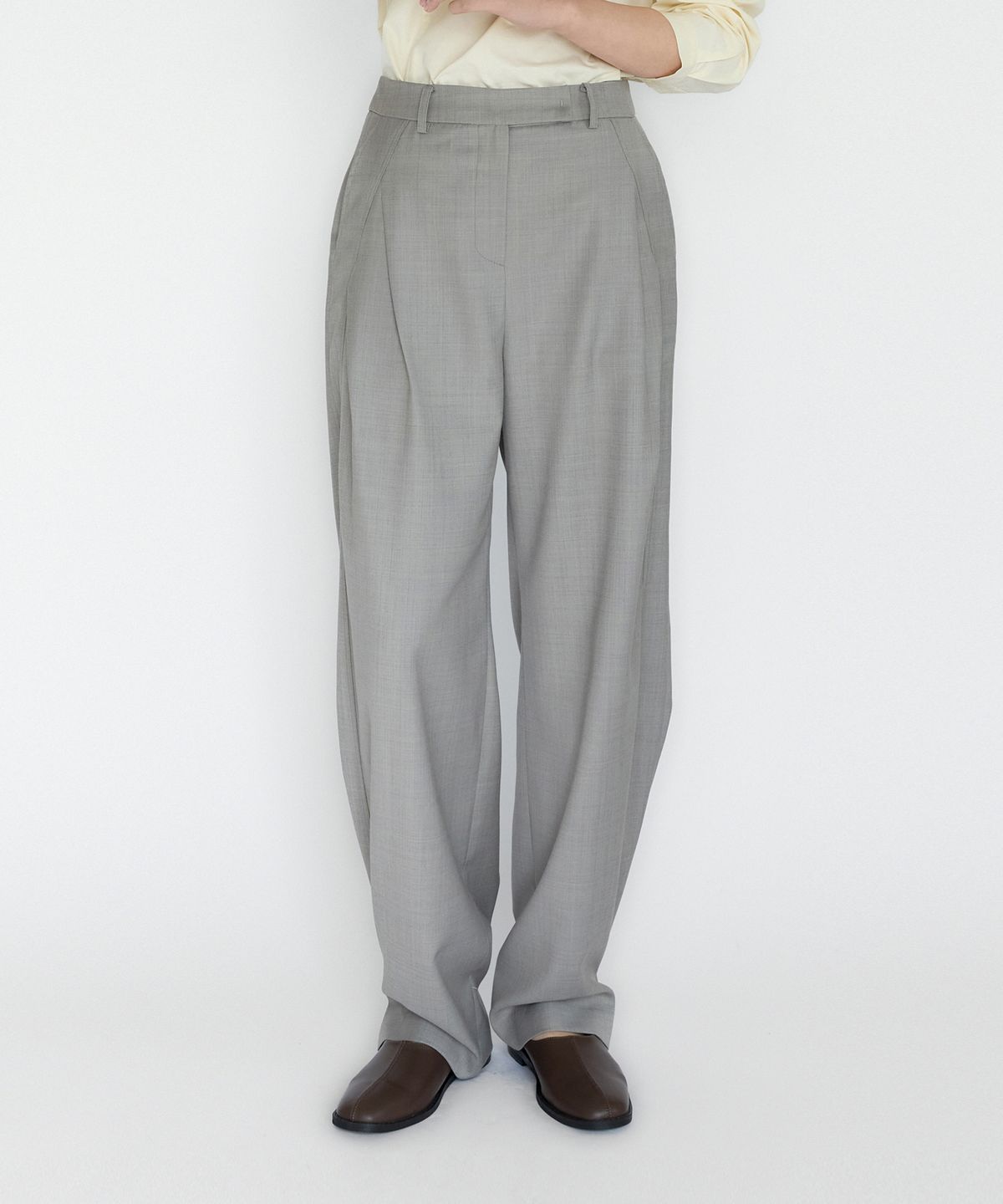 이보크에라(EVOKEERA) Wool Side Tuck Belted 2-Way Wide Slacks(Grayish Beige)