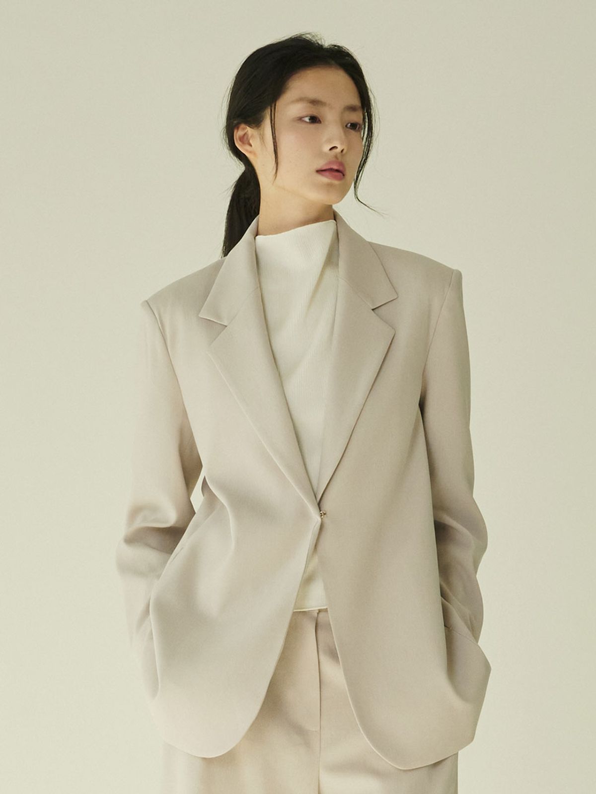 누브(NOUVE) 테일러드 오버핏 자켓 - 애쉬베이지/ Tailored Over Fit Jacket - A.Beige