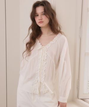 Frill line v neck ribbon blouse - white