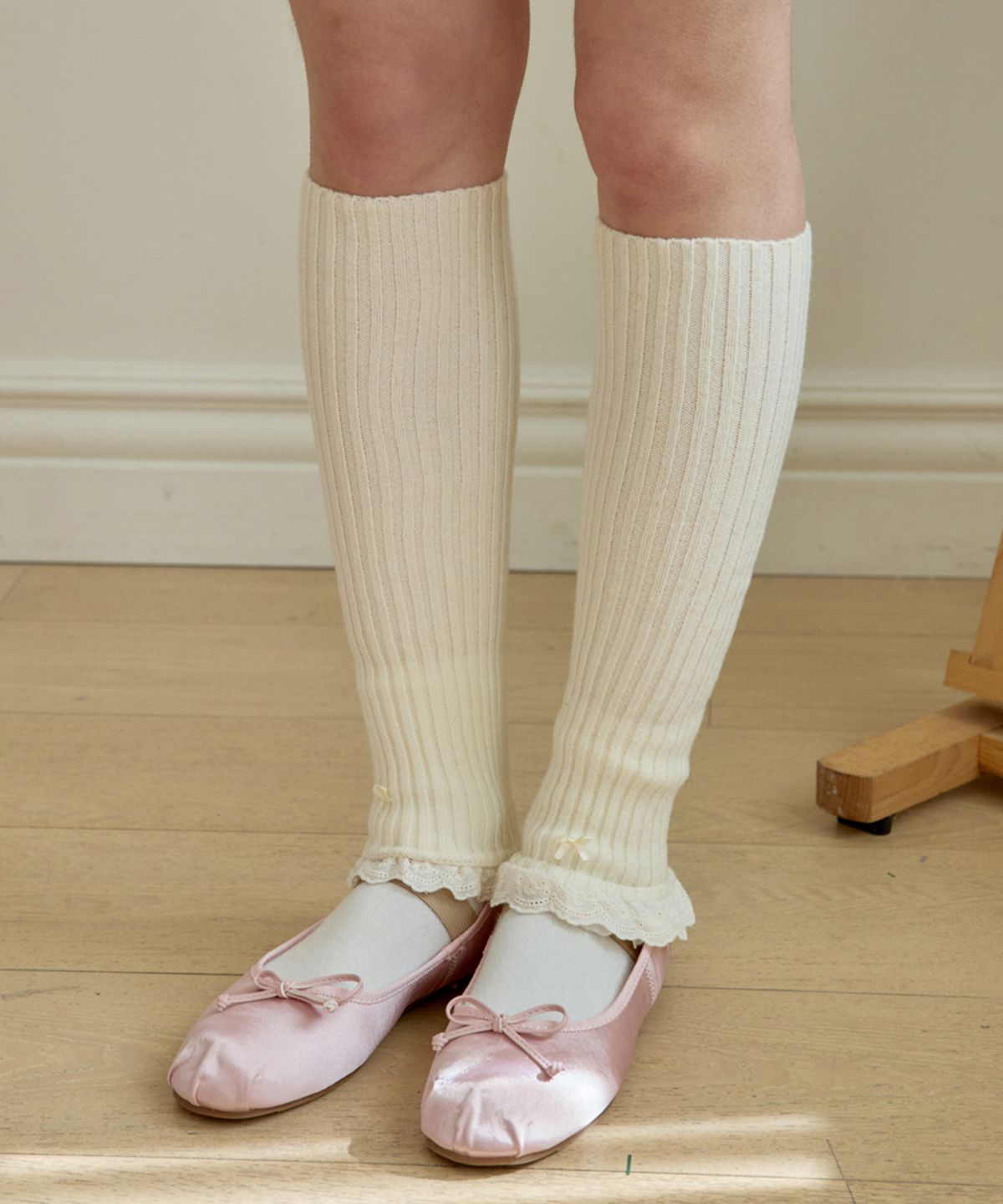 핑크파인애플(PINK PINEAPPLE) DAY LACE KNIT LEG WARMER_IVORY