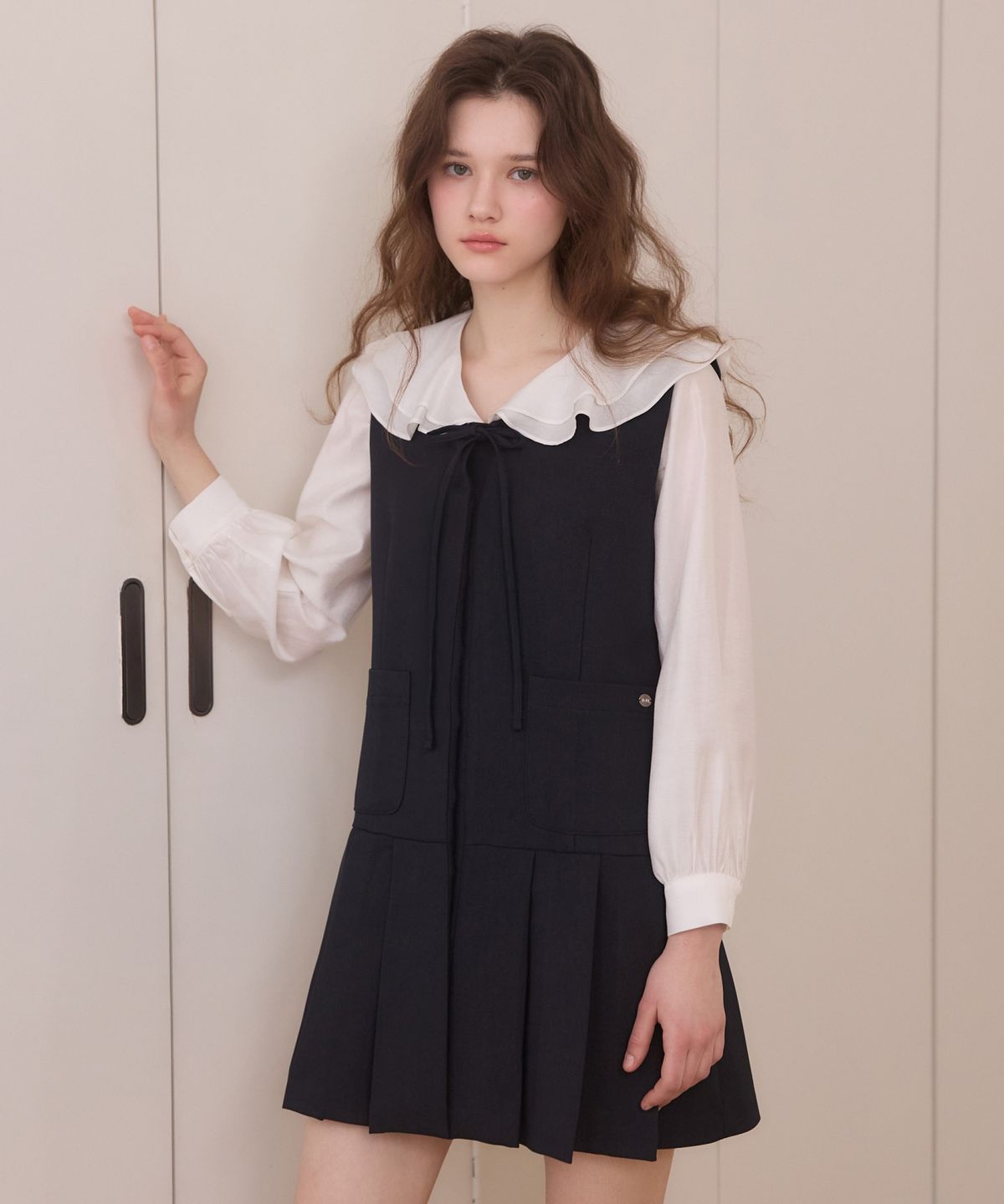 어다울(ADAUL) Hidden button ribbon pleats midi dress - navy