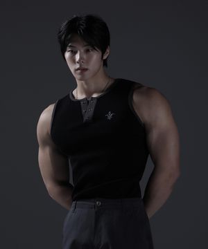 노블 헨리넥 투톤 슬리브리스