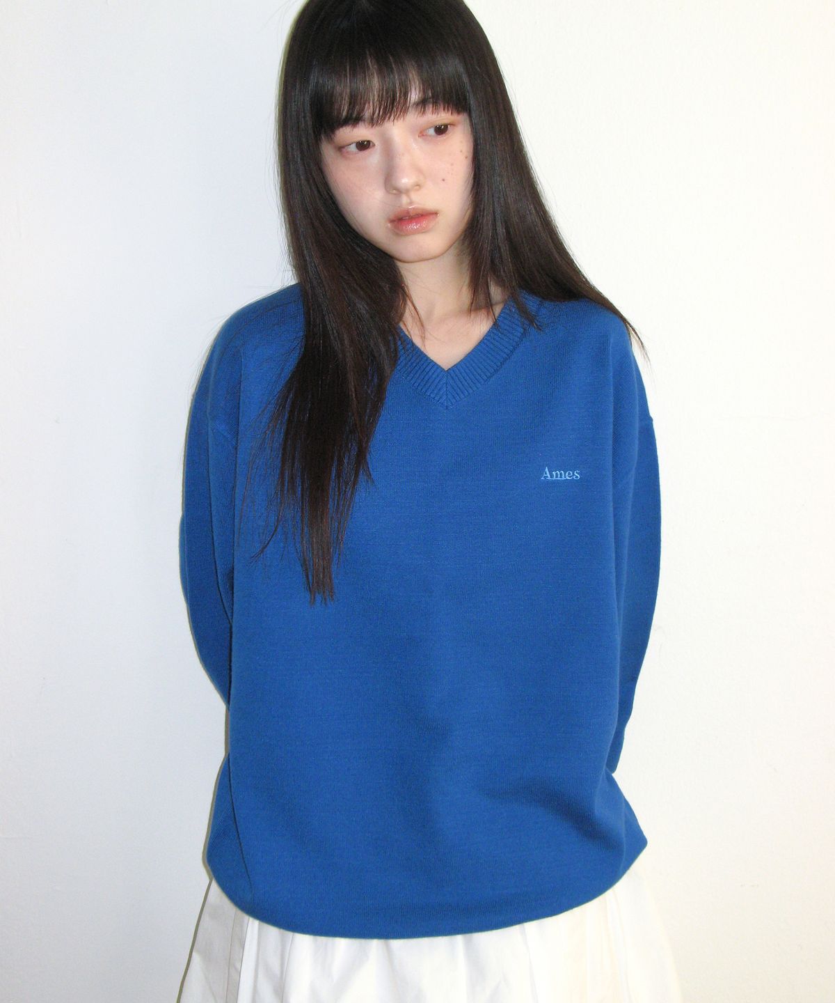 아메스 월드와이드(AMES-WORLDWIDE) BASIC V NECK KNIT BLUE