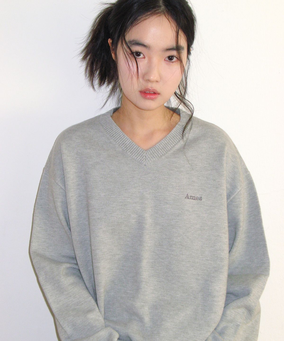 아메스 월드와이드(AMES-WORLDWIDE) BASIC V NECK KNIT GREY