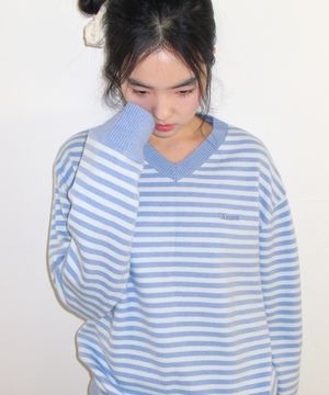 BASIC V NECK KNIT LIGHT BLUE