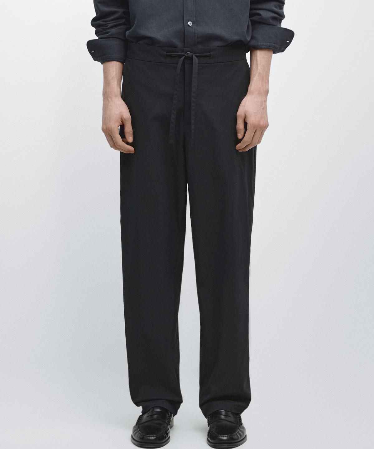 마시모두띠(MASSIMO DUTTI) 하이테크 토탈룩 팬츠