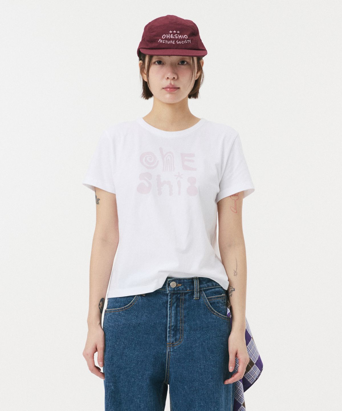 오헤시오(OHESHIO) ART LOGO T-SHIRT, WHITE