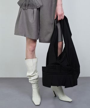 FOLDED POUCH SHOULDER BAG (UNISEX) BLACK