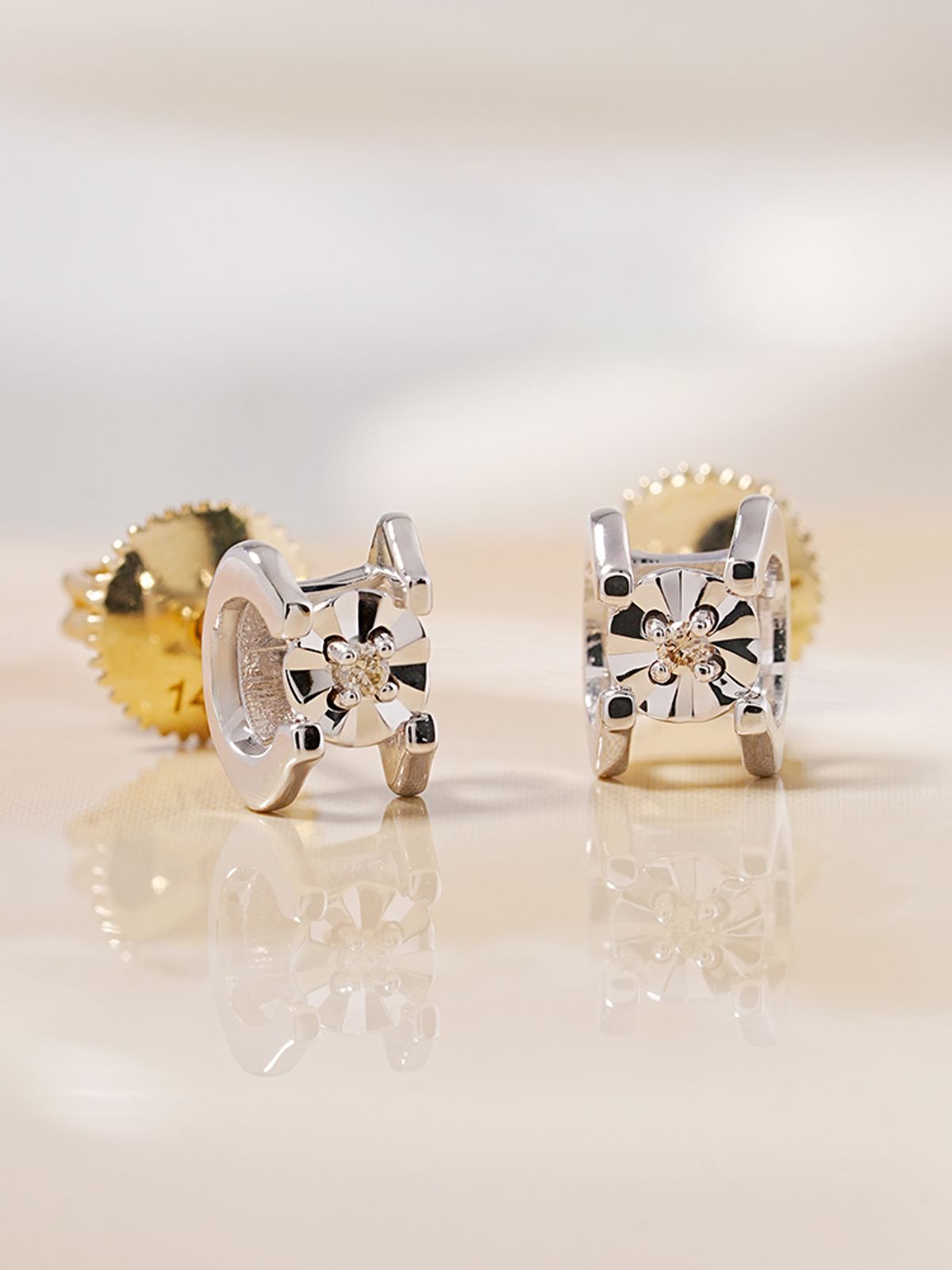 미니멀피어싱(MINIMALPIERCING) 14K 18K 플래티넘 프레임 다이아몬드 귀걸이