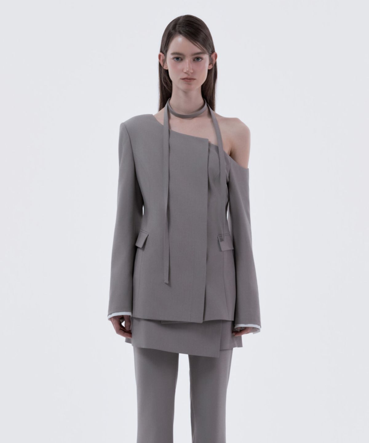 마우솔레움(MAU SOLEUM) Emma String Off Shoulder Contrast Sleeve Layered Jacket - Ash Beige