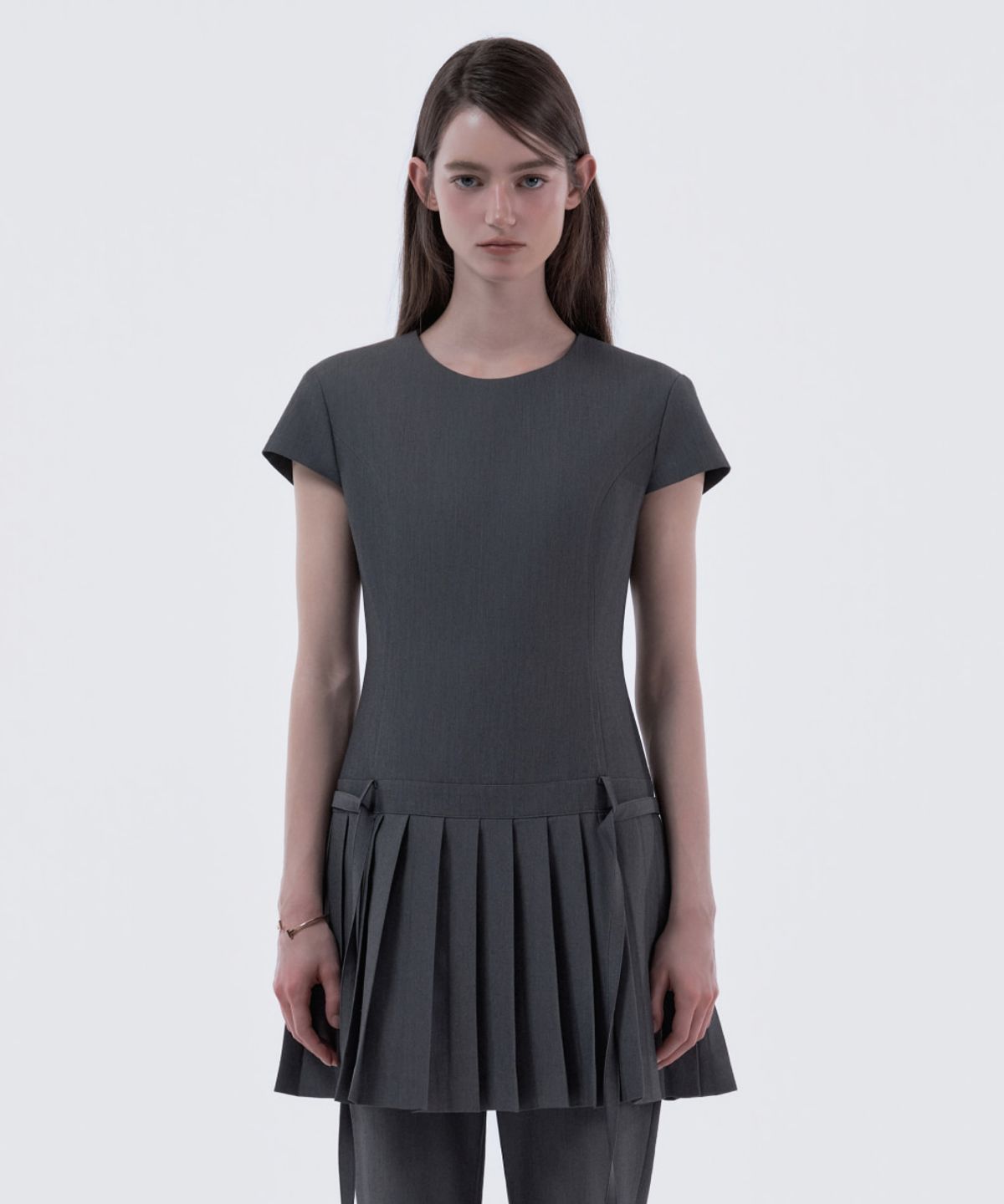 마우솔레움(MAU SOLEUM) Back Bow Pleated Dress Top - Grey