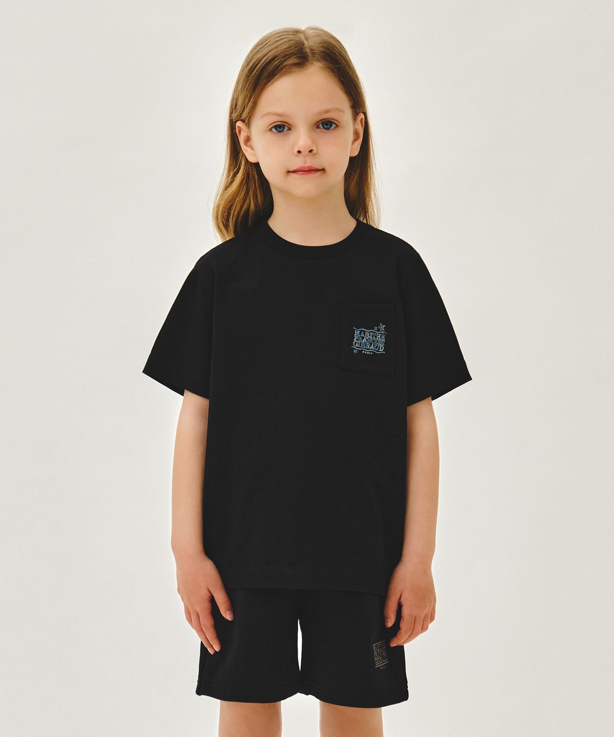 마리떼 키즈(MARITHÉ KIDS) KIDS DOODLE CLASSIC LOGO POCKET POINT TEE black