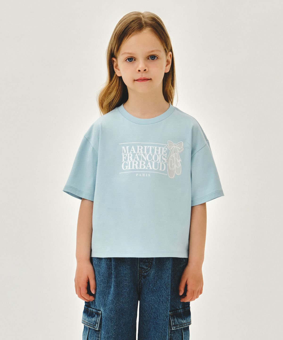 마리떼 키즈(MARITHÉ KIDS) KIDS W BALLET CLASSIC LOGO SEMI CROP TEE sky blue